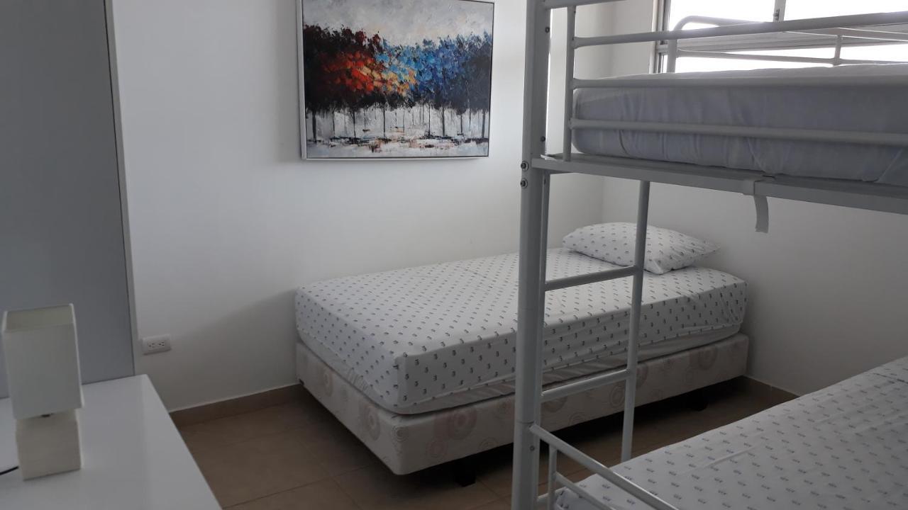 Lindo Departamento Al Pie De Playa Edificio Torre Oceanica Apartment Salinas  Exterior photo